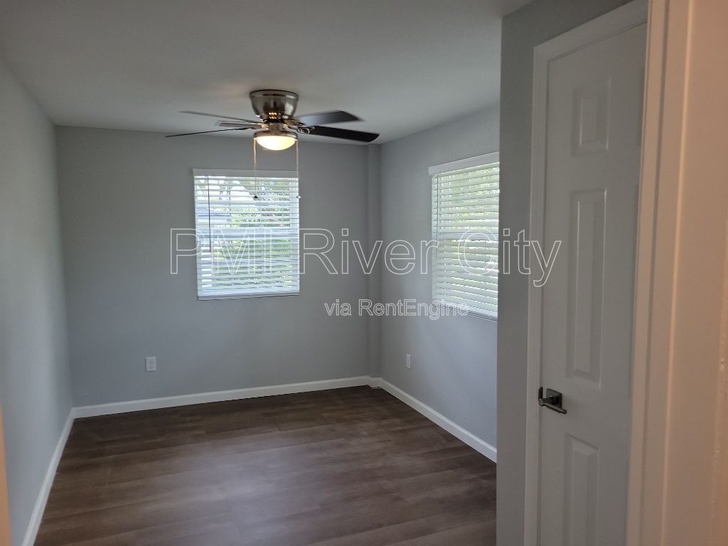 1356 River Hills Circle E, Jacksonville, FL 32211 property image