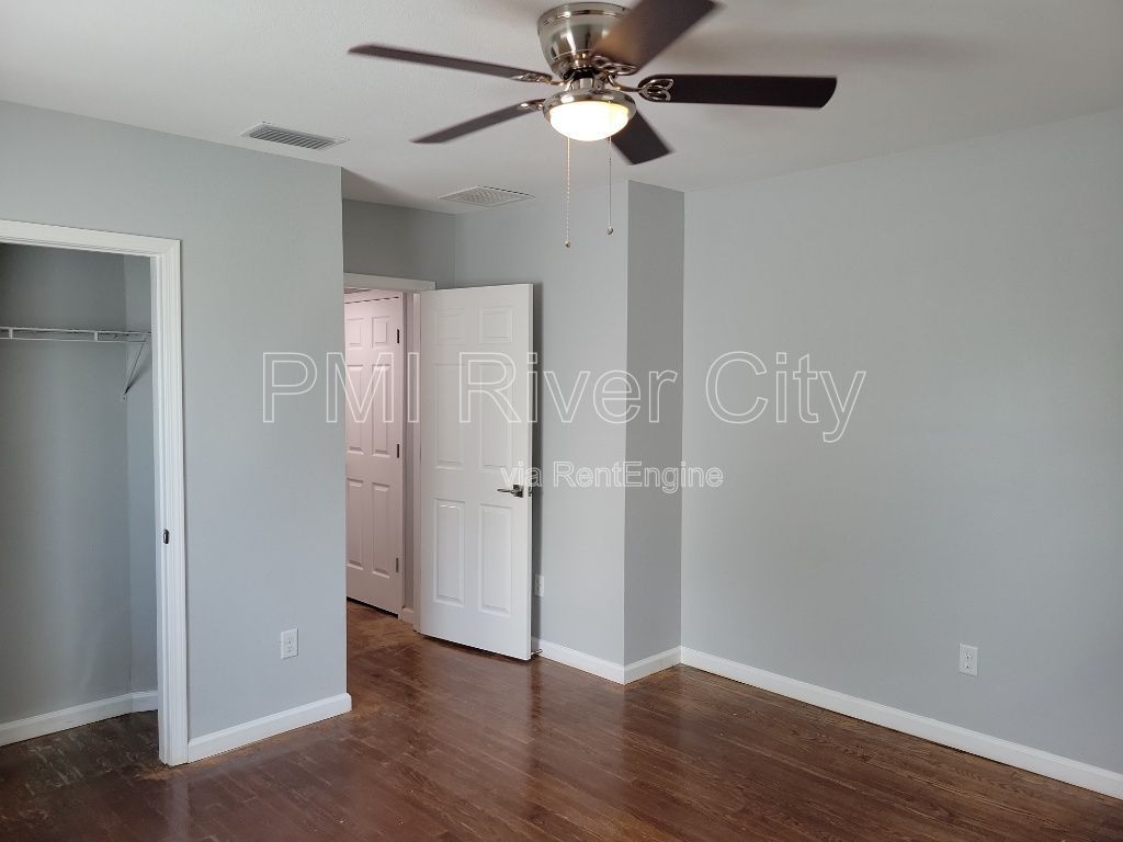 1356 River Hills Circle E, Jacksonville, FL 32211 property image