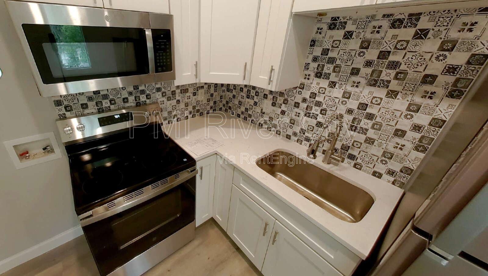 151 West 17th Street Unit 3 32206 property image