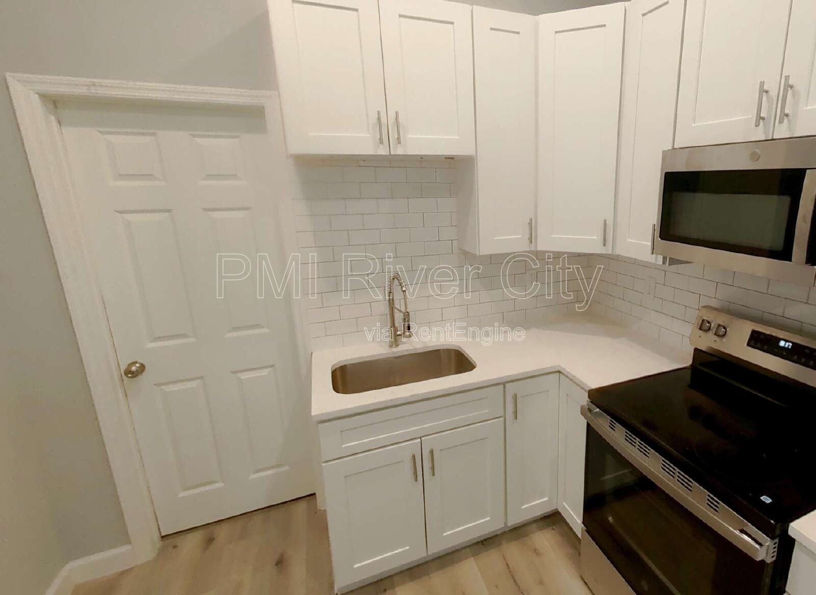 151 West 17th Street Unit 1. 32206 property image