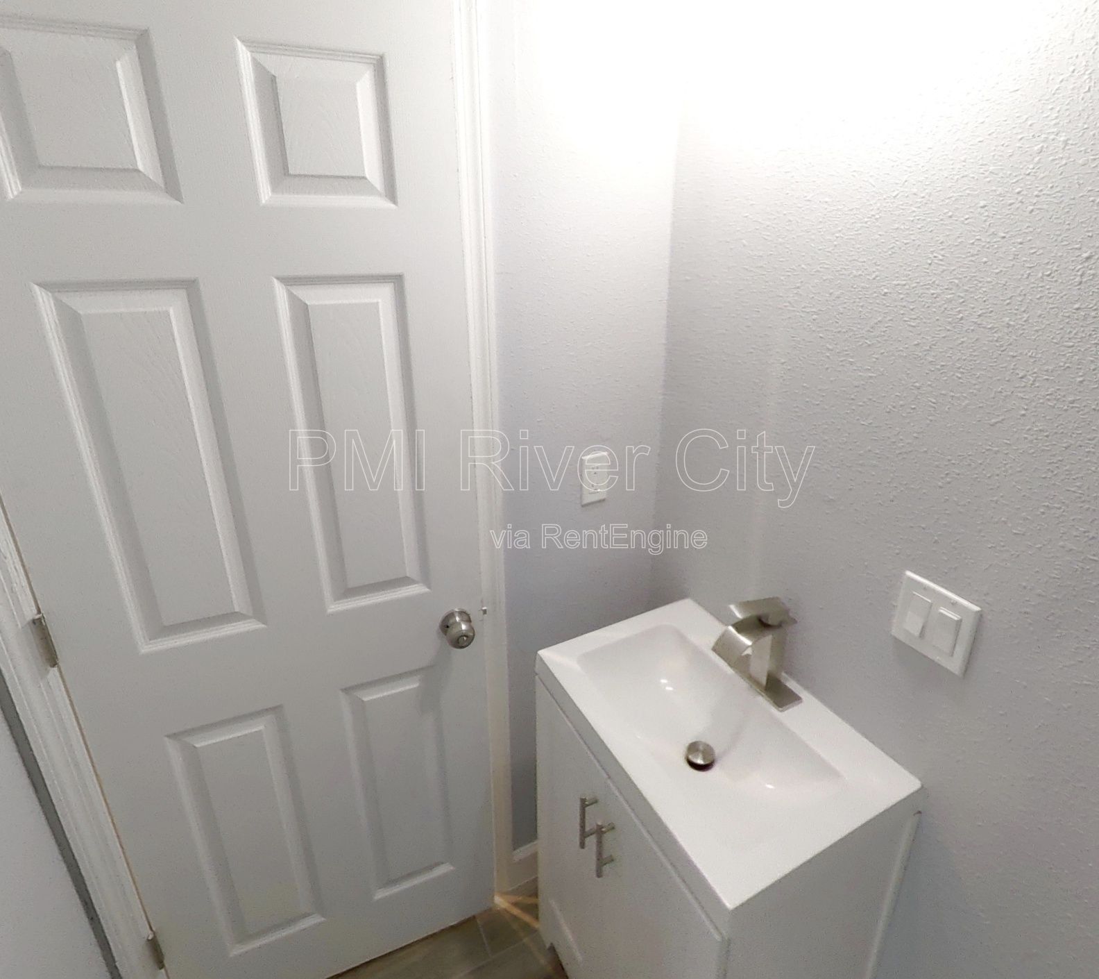 151 West 17th Street Unit 1. 32206 property image