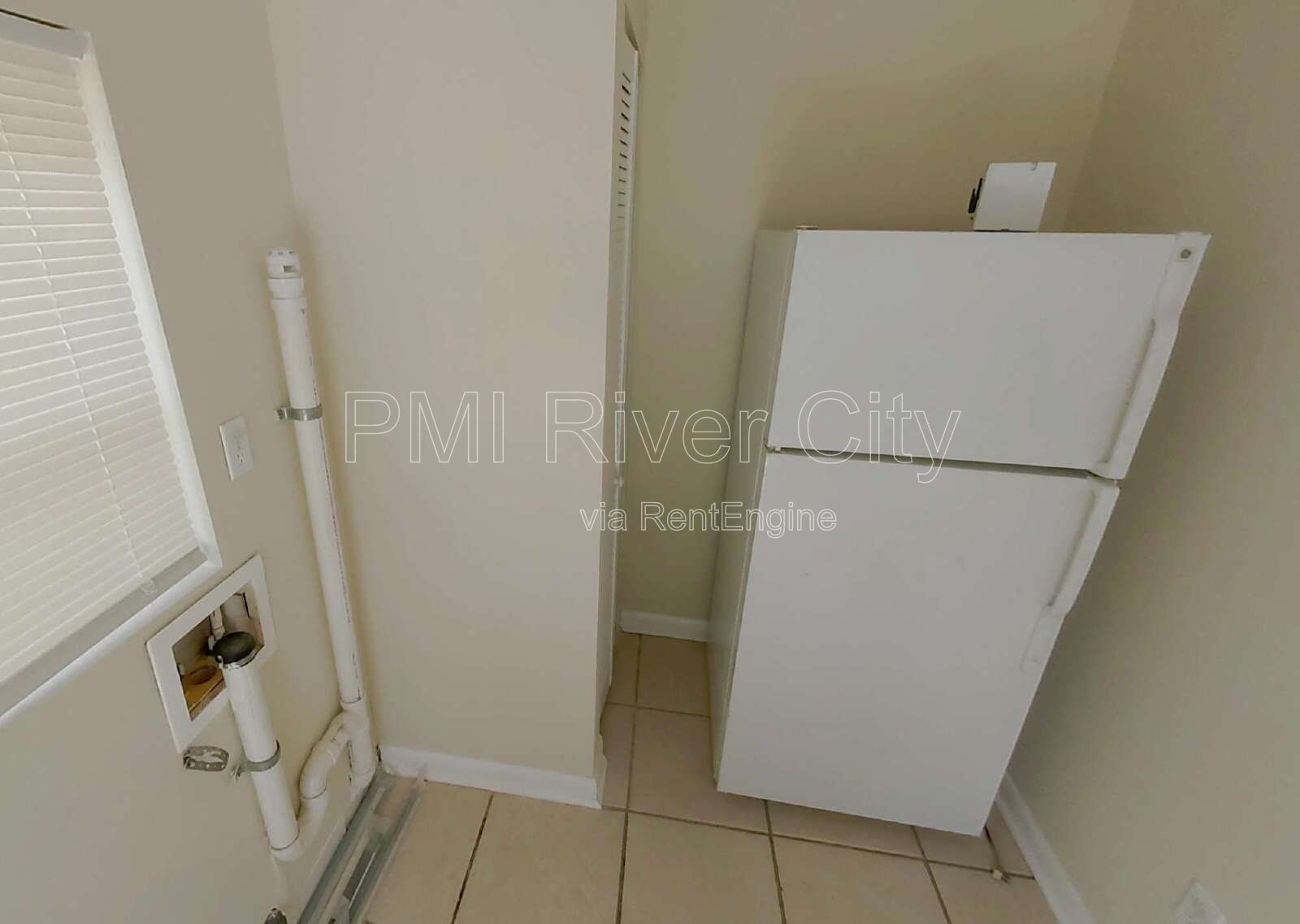 7923 Berry Ave 32211 property image