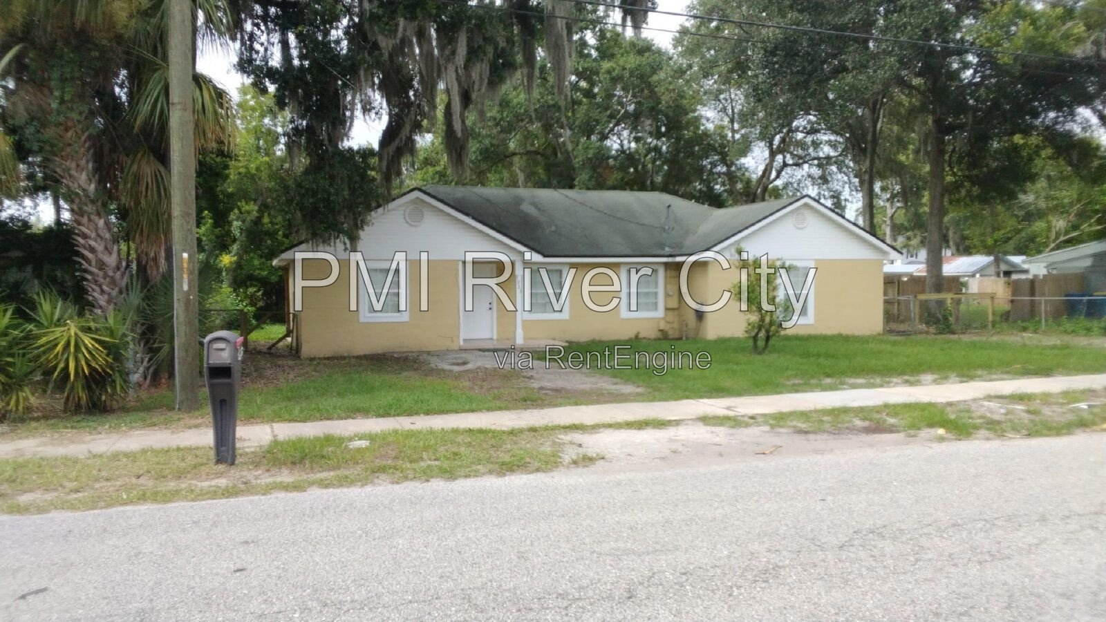 7923 Berry Ave 32211 property image