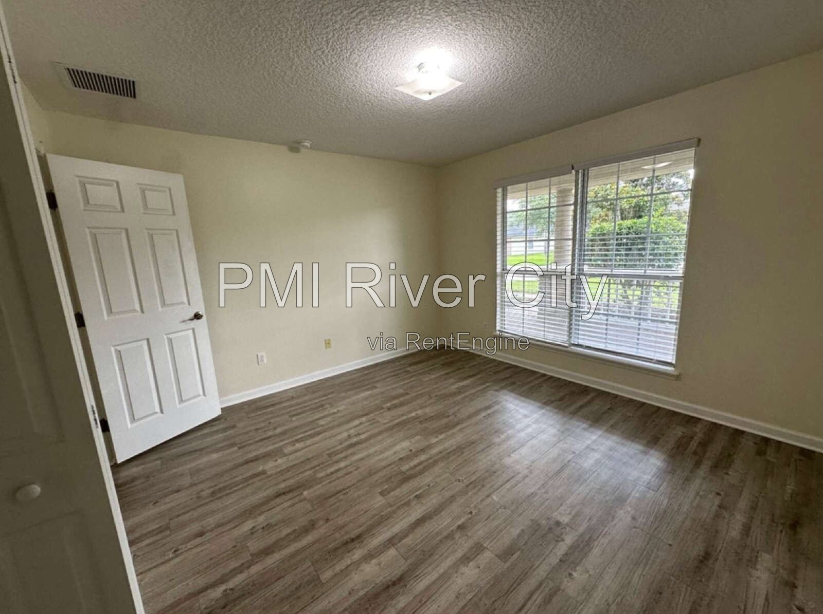 533 Alice Cove Court 32218 property image