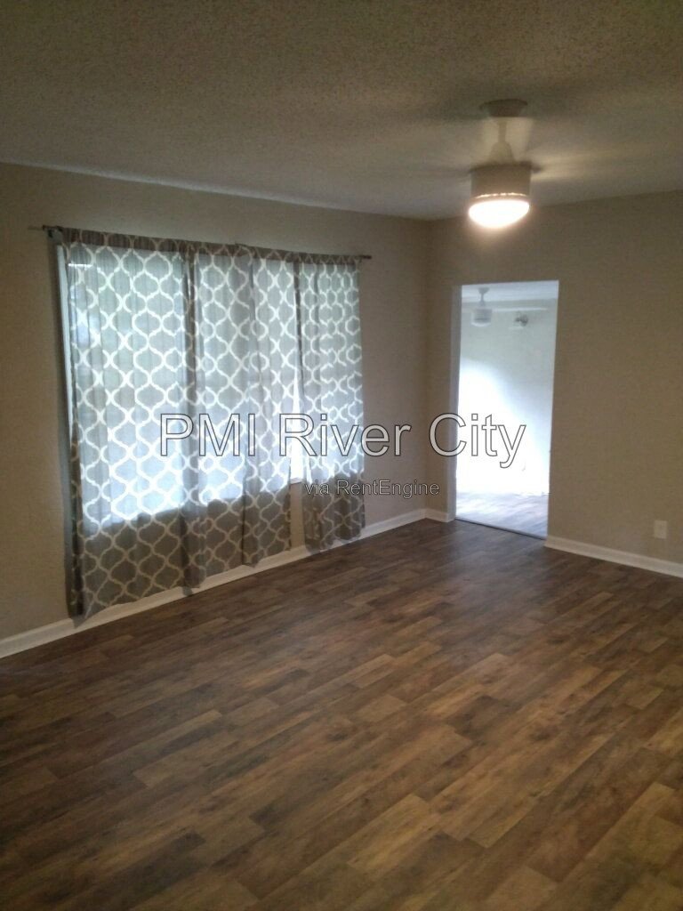5018 Birkenhead Rd. 32210 property image