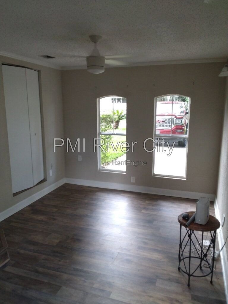 5018 Birkenhead Rd. 32210 property image