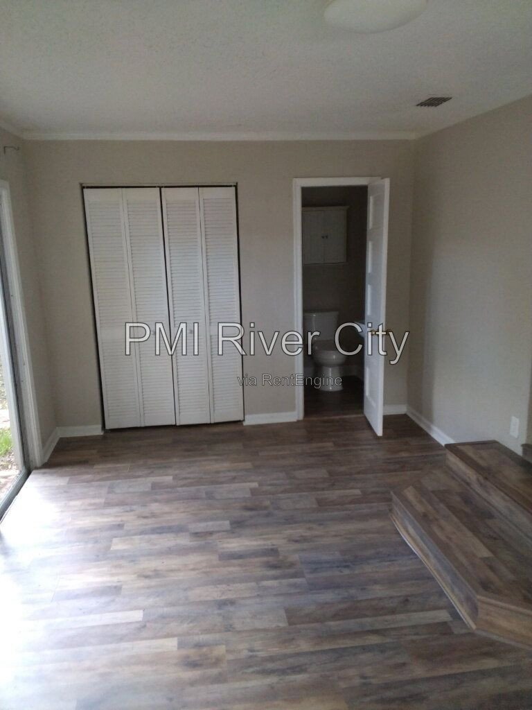 5018 Birkenhead Rd. 32210 property image