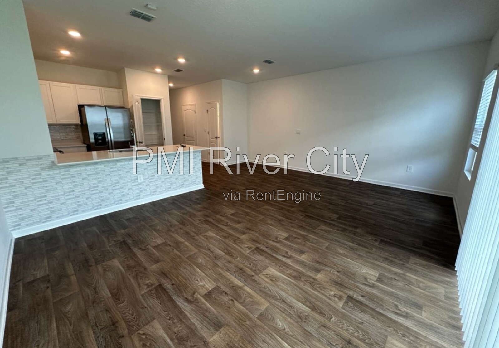 1503 Jeremiah St 32068 property image