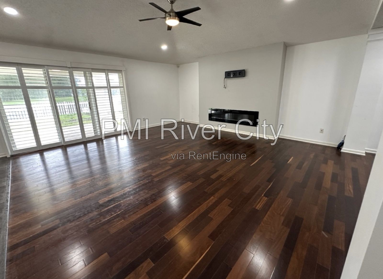 13951 Summer Breeze Dr . 32218 property image