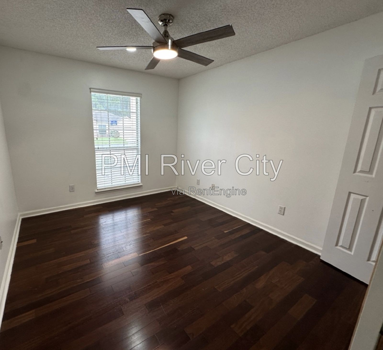 13951 Summer Breeze Dr . 32218 property image