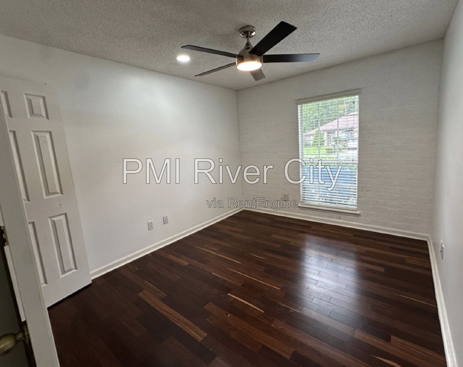13951 Summer Breeze Dr . 32218 property image