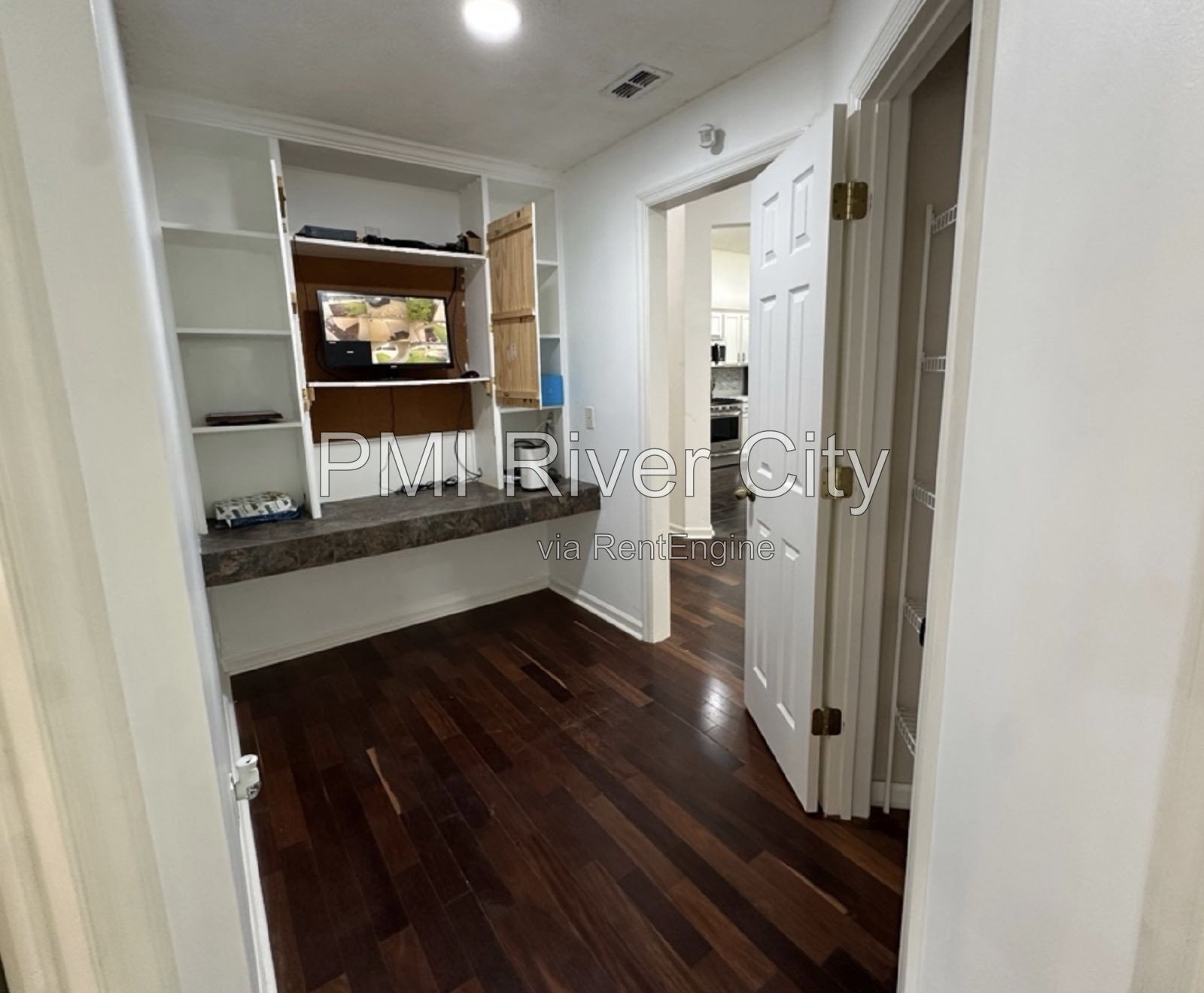 13951 Summer Breeze Dr . 32218 property image