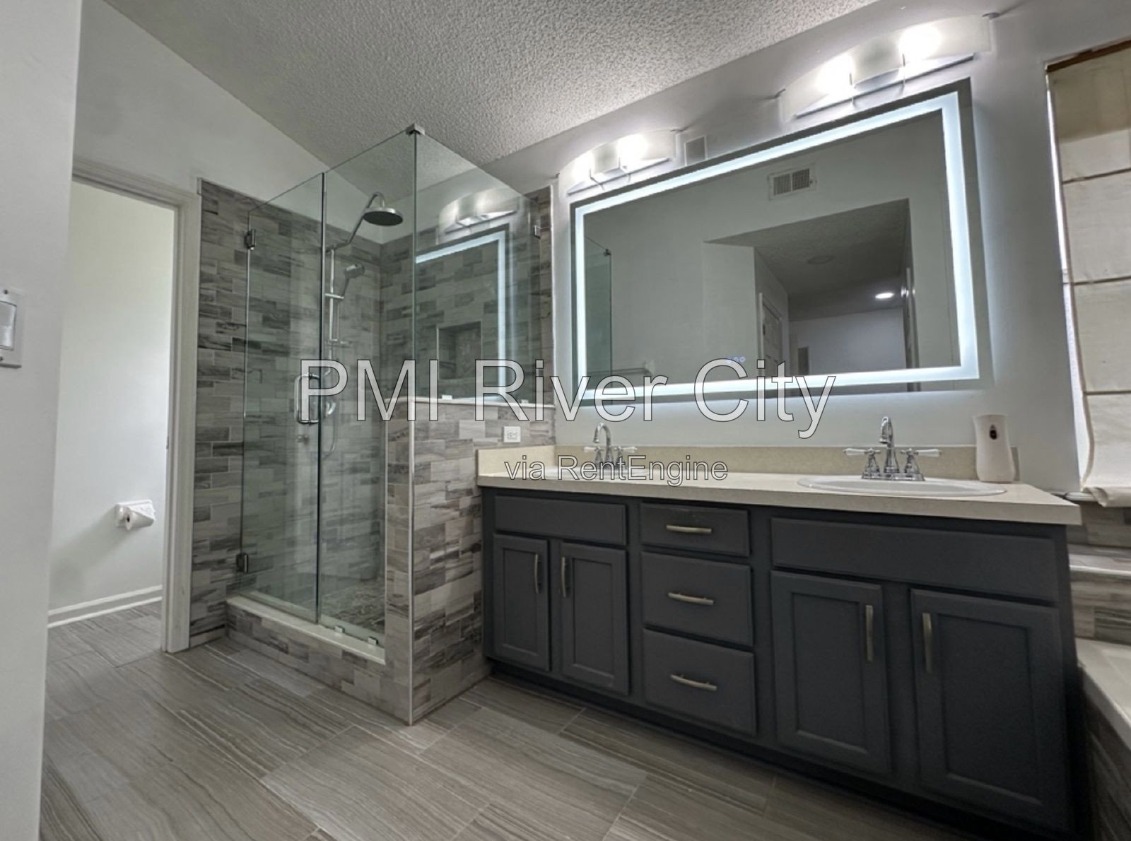 13951 Summer Breeze Dr . 32218 property image