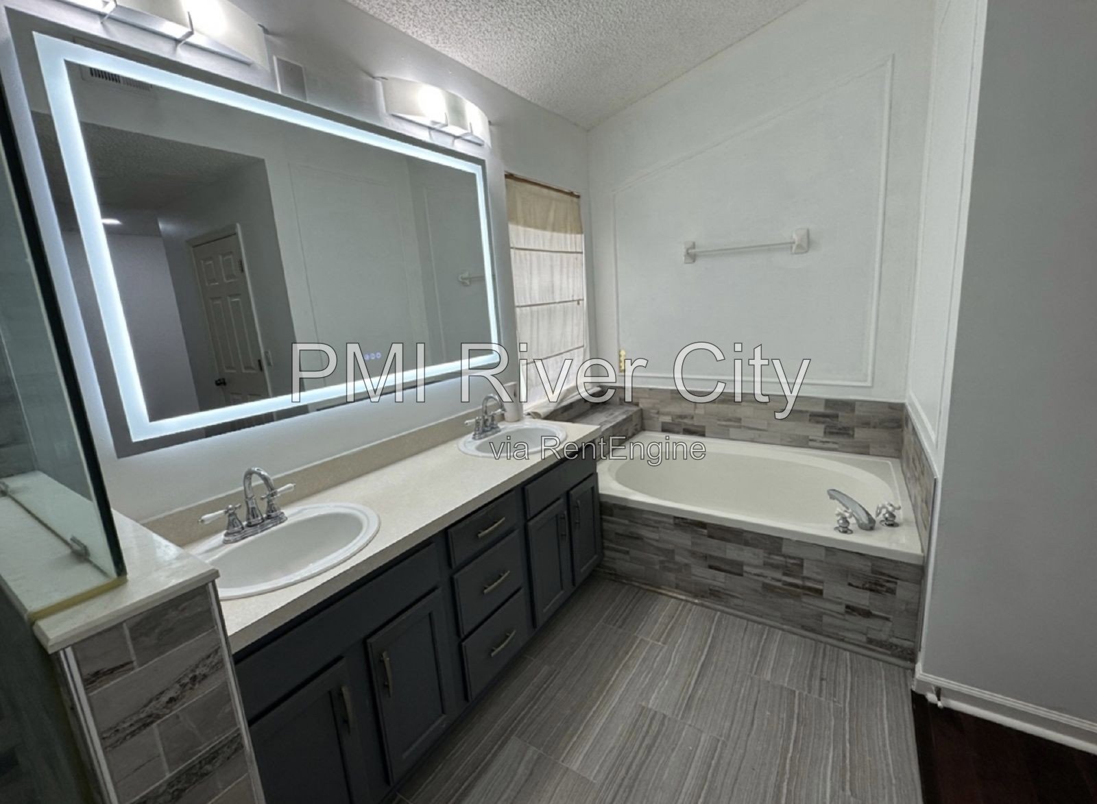 13951 Summer Breeze Dr . 32218 property image