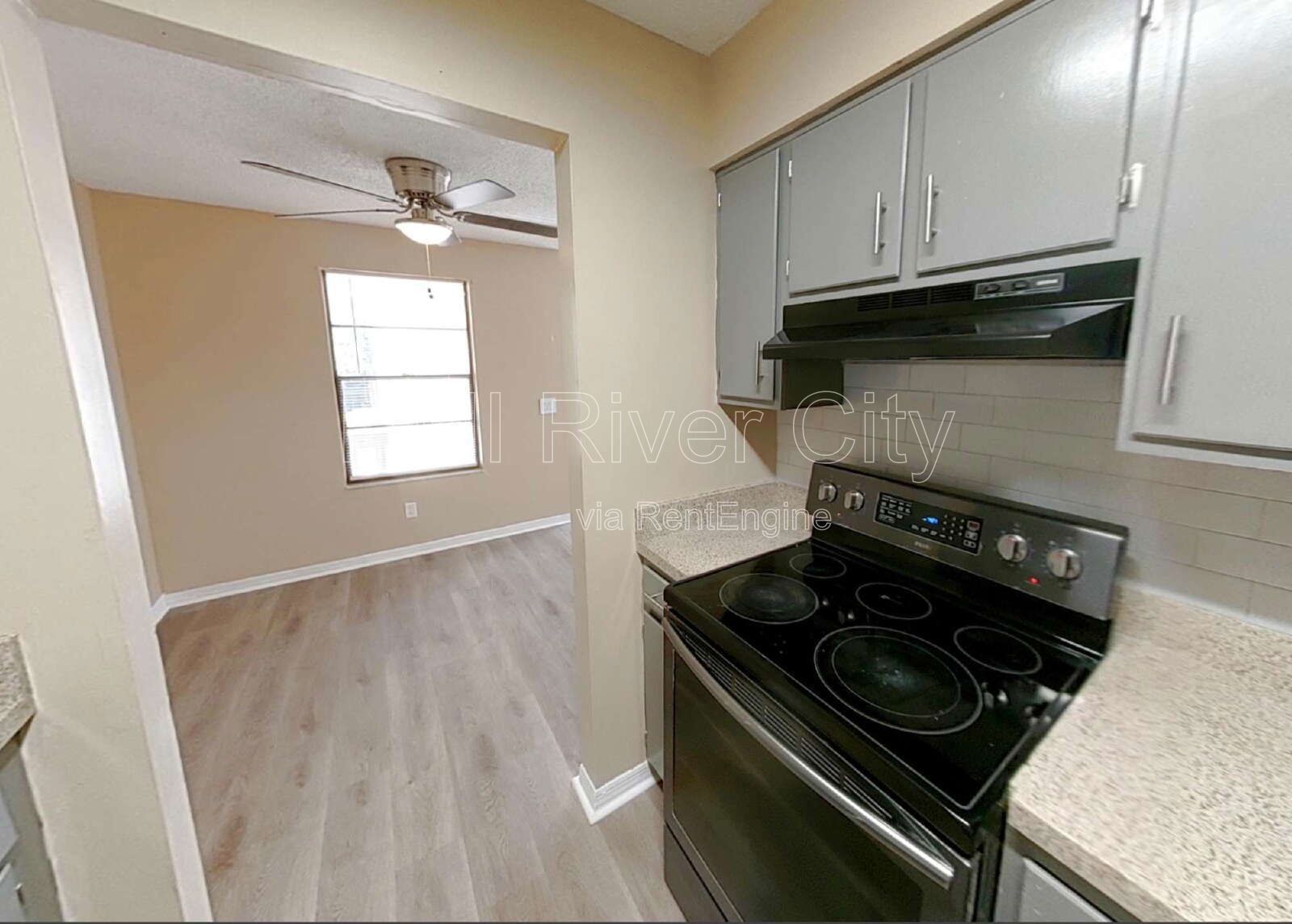 467 Lombard St 2C 
Orange Park, FL 32073 property image