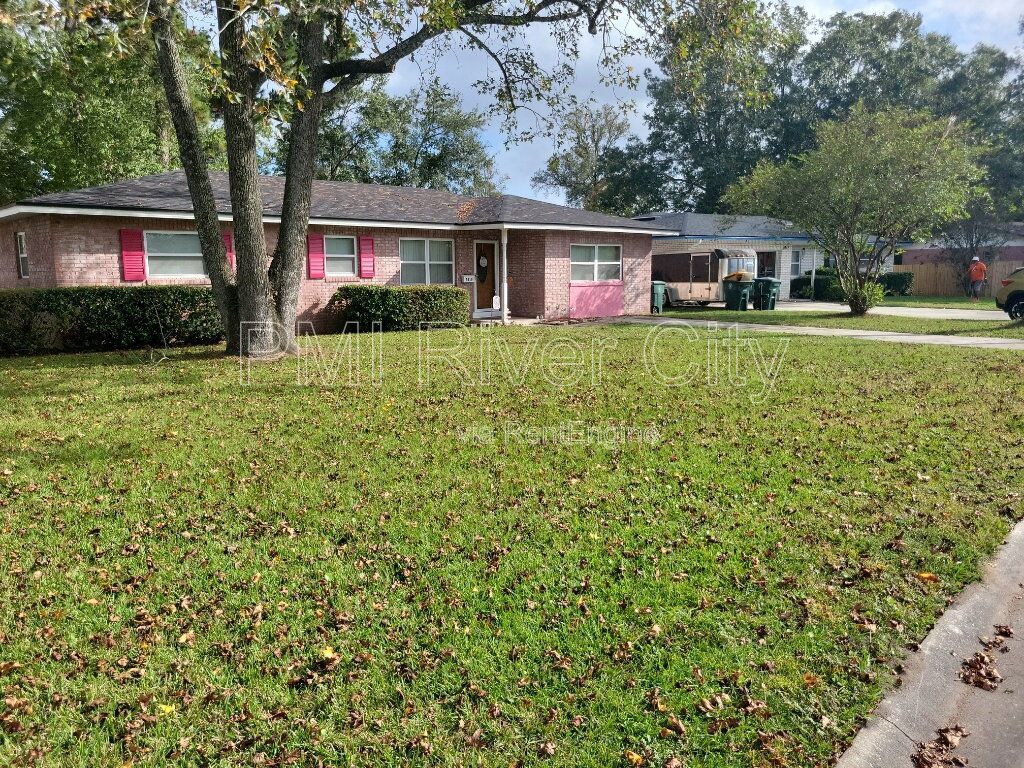 7819 Lisa Drive 32217 property image