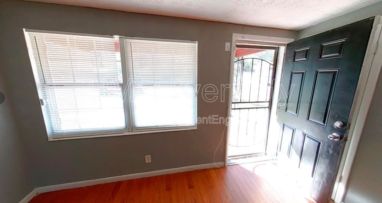 7471 John F Kennedy Dr. W. 
Jacksonville, FL 32219 property image