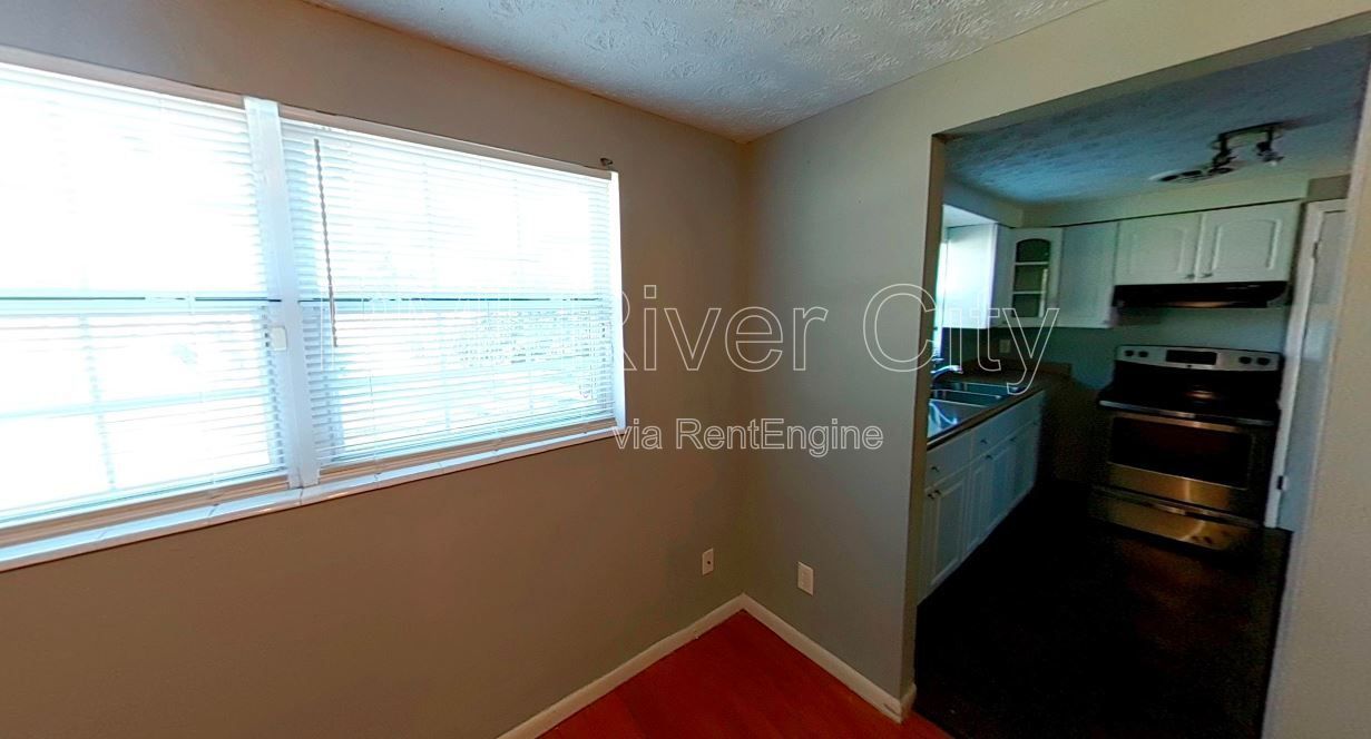 7471 John F Kennedy Dr. W. 
Jacksonville, FL 32219 property image