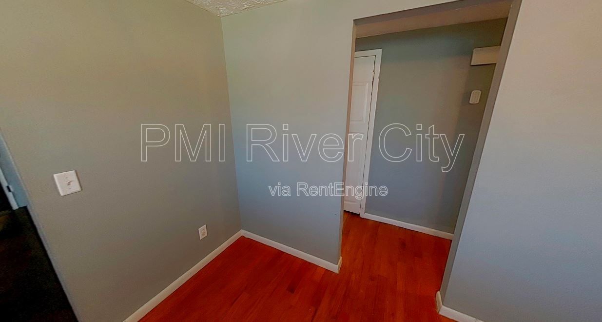 7471 John F Kennedy Dr. W. 
Jacksonville, FL 32219 property image