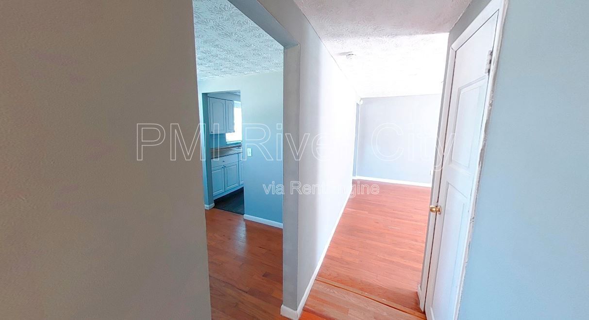 7471 John F Kennedy Dr. W. 
Jacksonville, FL 32219 property image