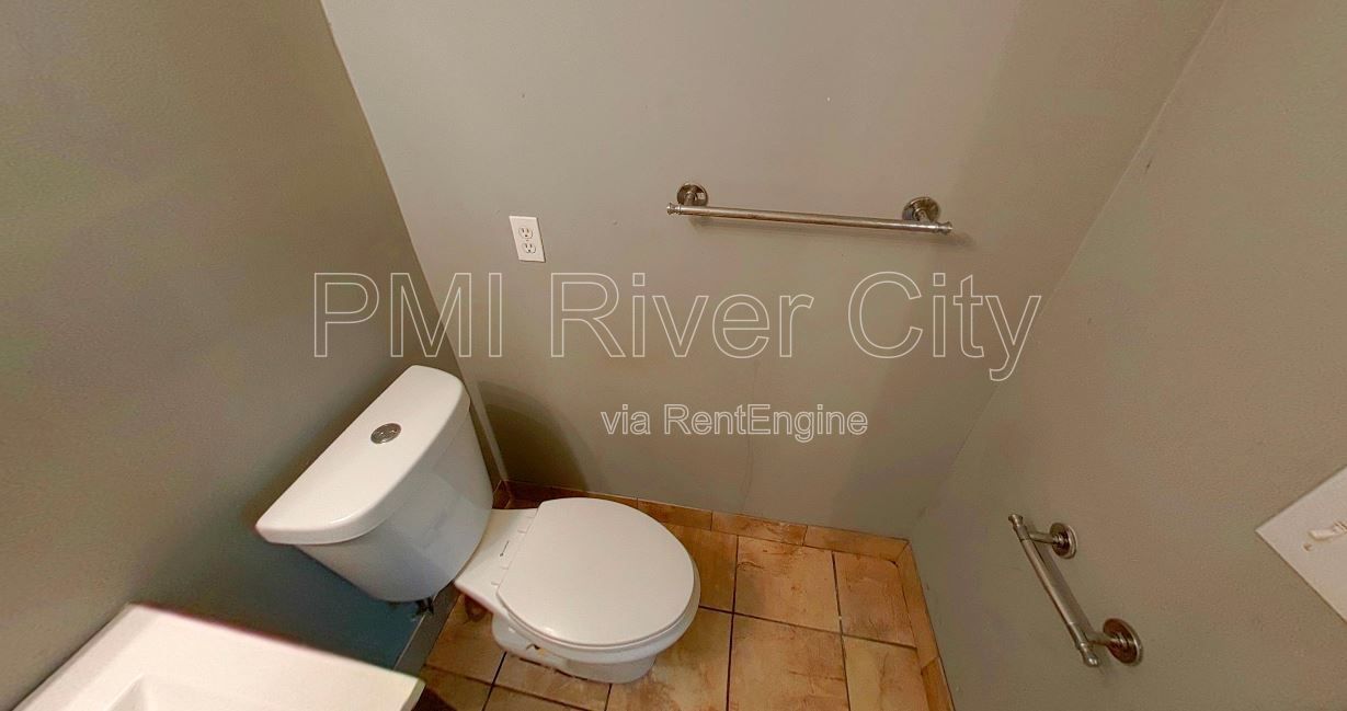 7471 John F Kennedy Dr. W. 
Jacksonville, FL 32219 property image