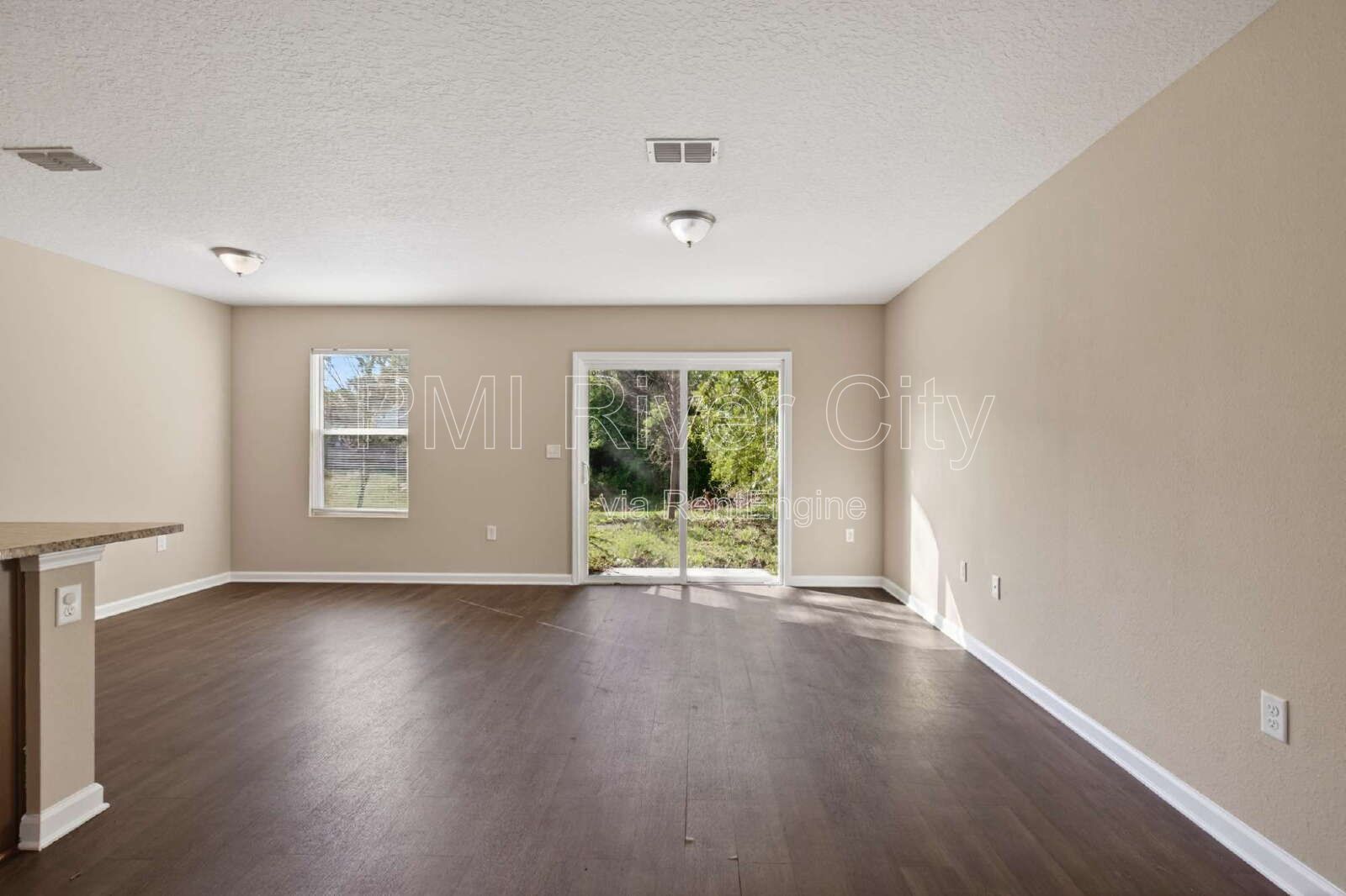 7608 Rain Forest Dr N 32277 property image