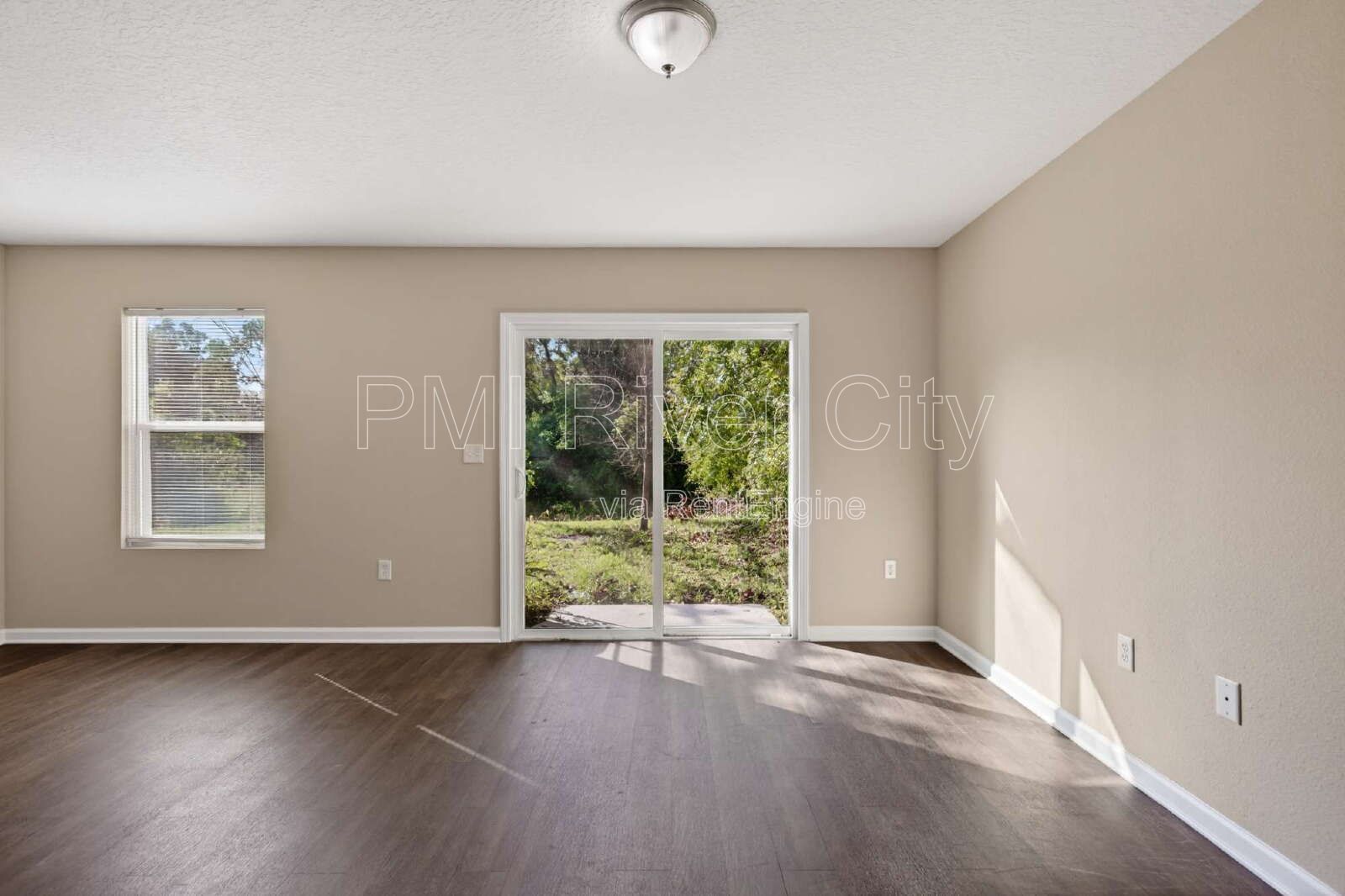 7608 Rain Forest Dr N 32277 property image