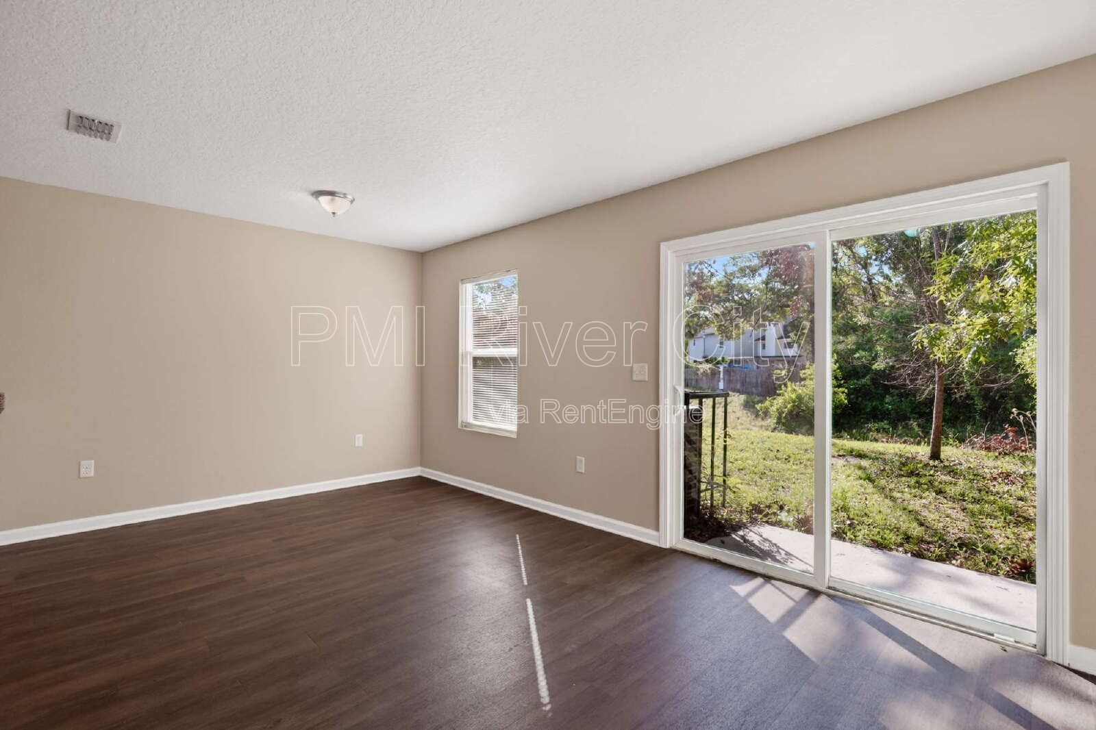 7608 Rain Forest Dr N 32277 property image