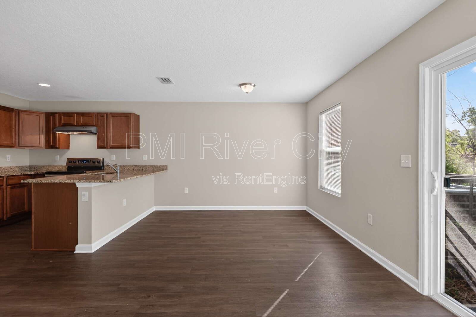 7608 Rain Forest Dr N 32277 property image