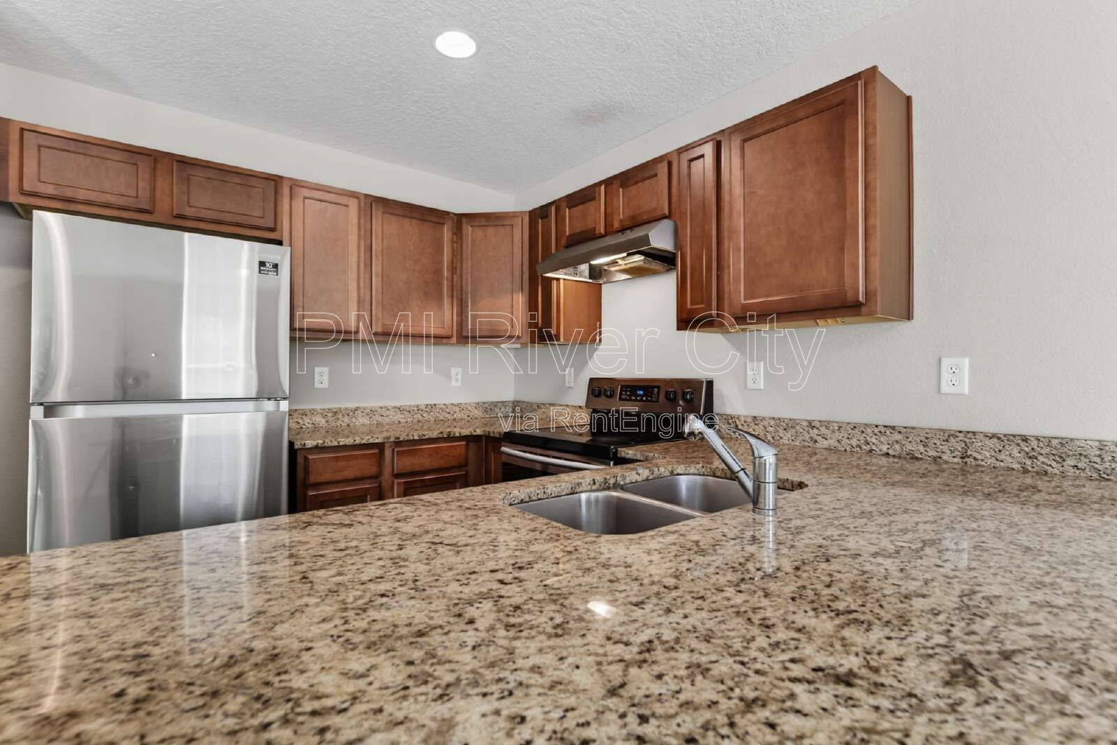 7608 Rain Forest Dr N 32277 property image