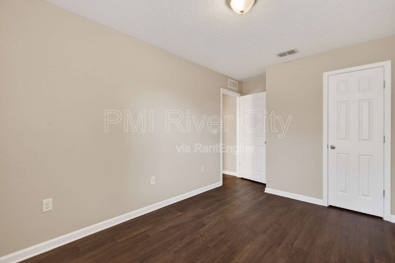 7608 Rain Forest Dr N 32277 property image