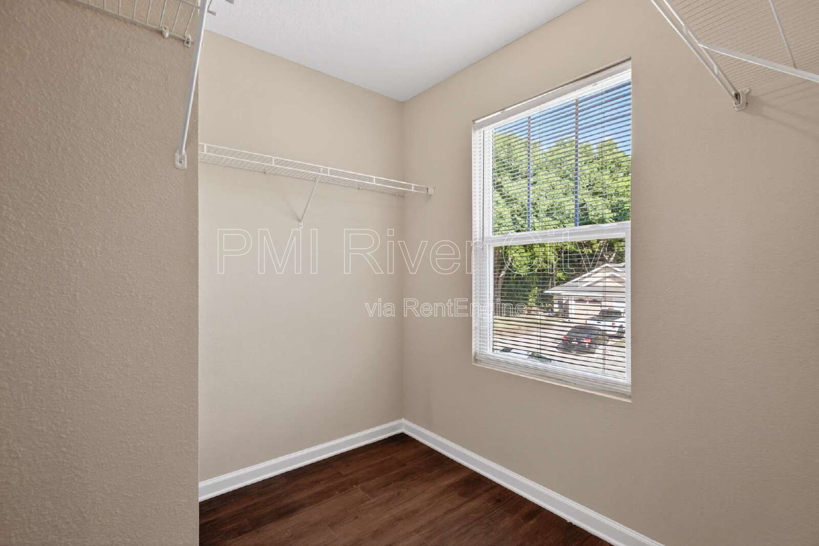 7608 Rain Forest Dr N 32277 property image