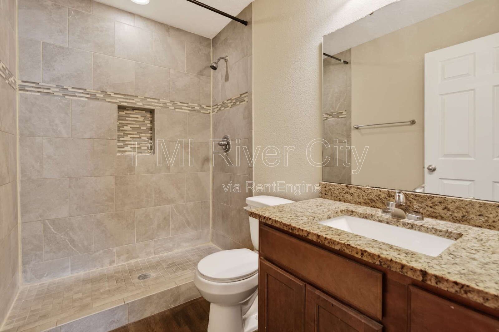 7608 Rain Forest Dr N 32277 property image