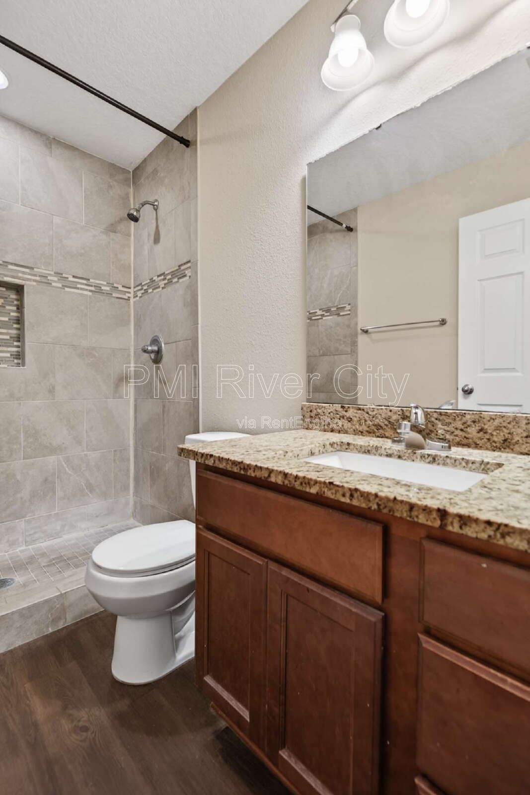 7608 Rain Forest Dr N 32277 property image