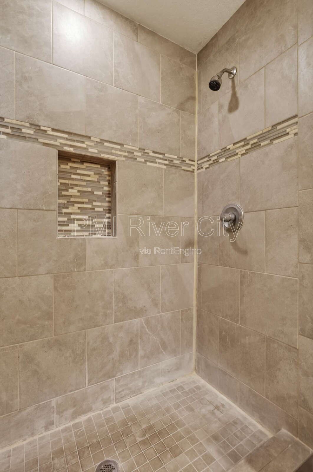 7608 Rain Forest Dr N 32277 property image