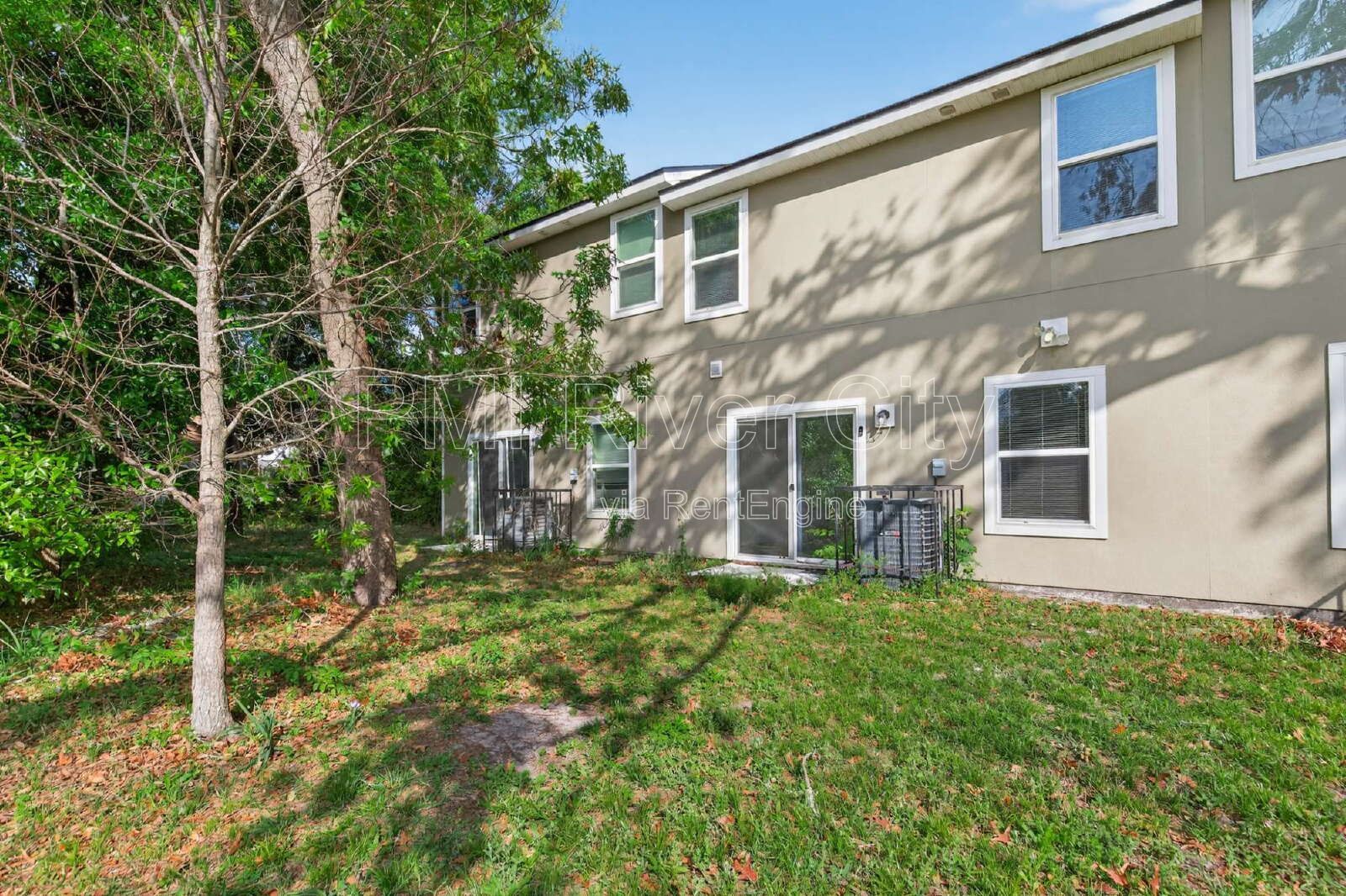 7608 Rain Forest Dr N 32277 property image