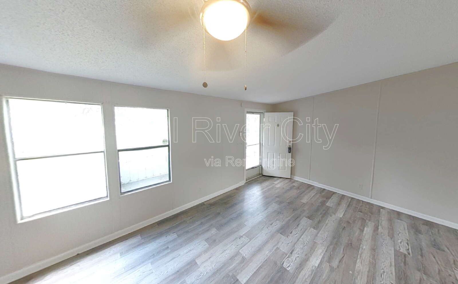 12556 Palmetto St 32218 property image