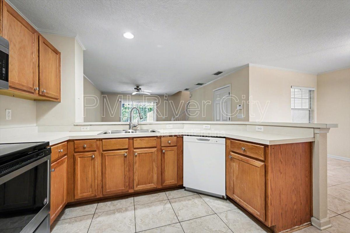 8550 Argyle Business Loop #306 32244 property image