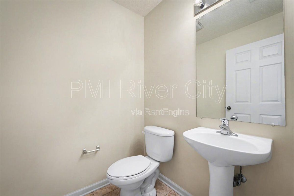8550 Argyle Business Loop #306 32244 property image