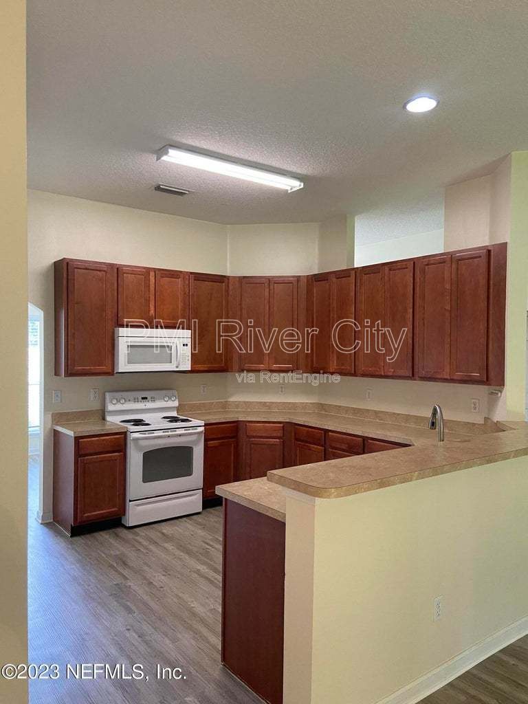 533 Alice Cove Court 32218 property image