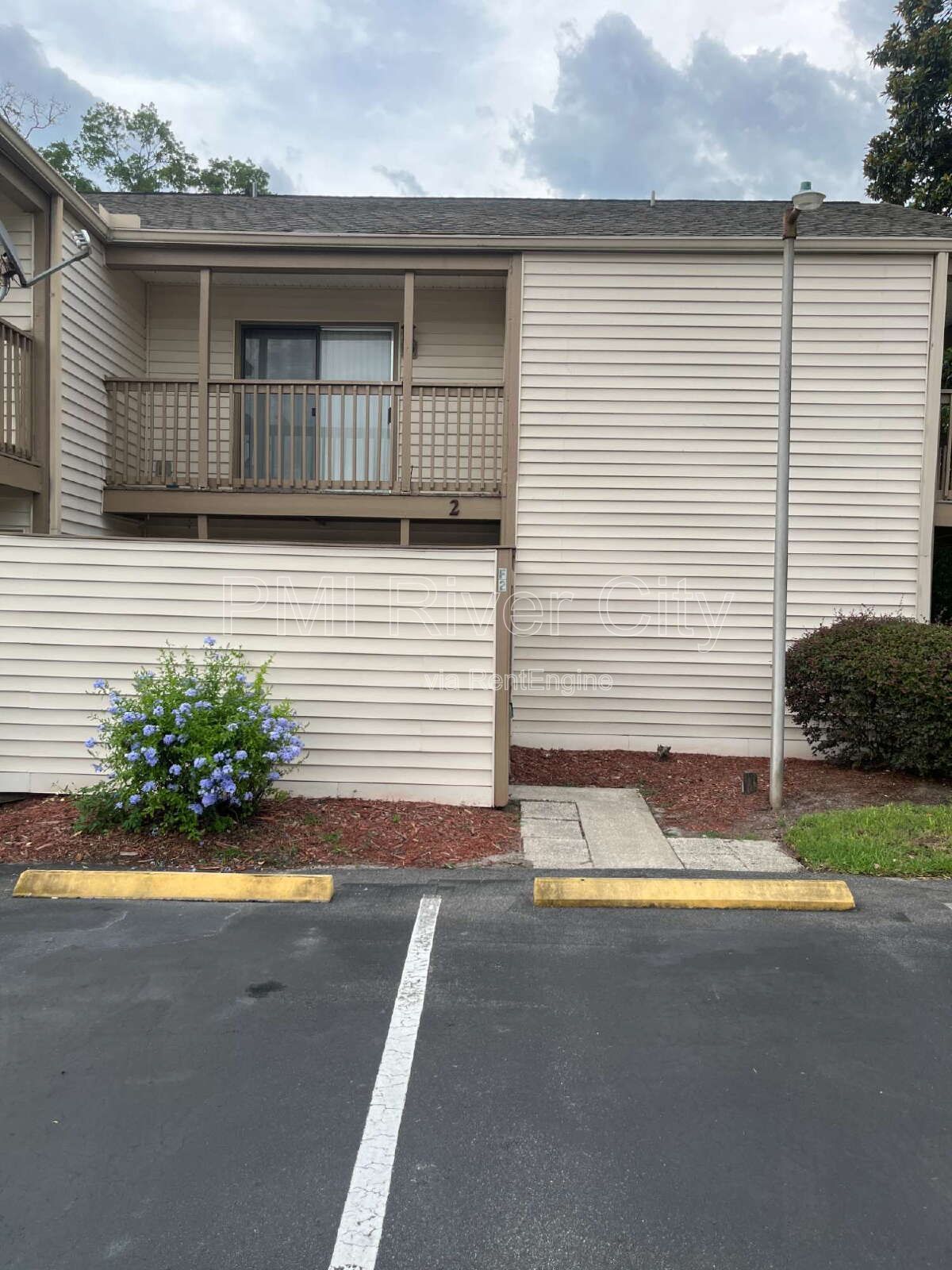 2300 Twelve Oaks Drive Unit F2 32065 property image