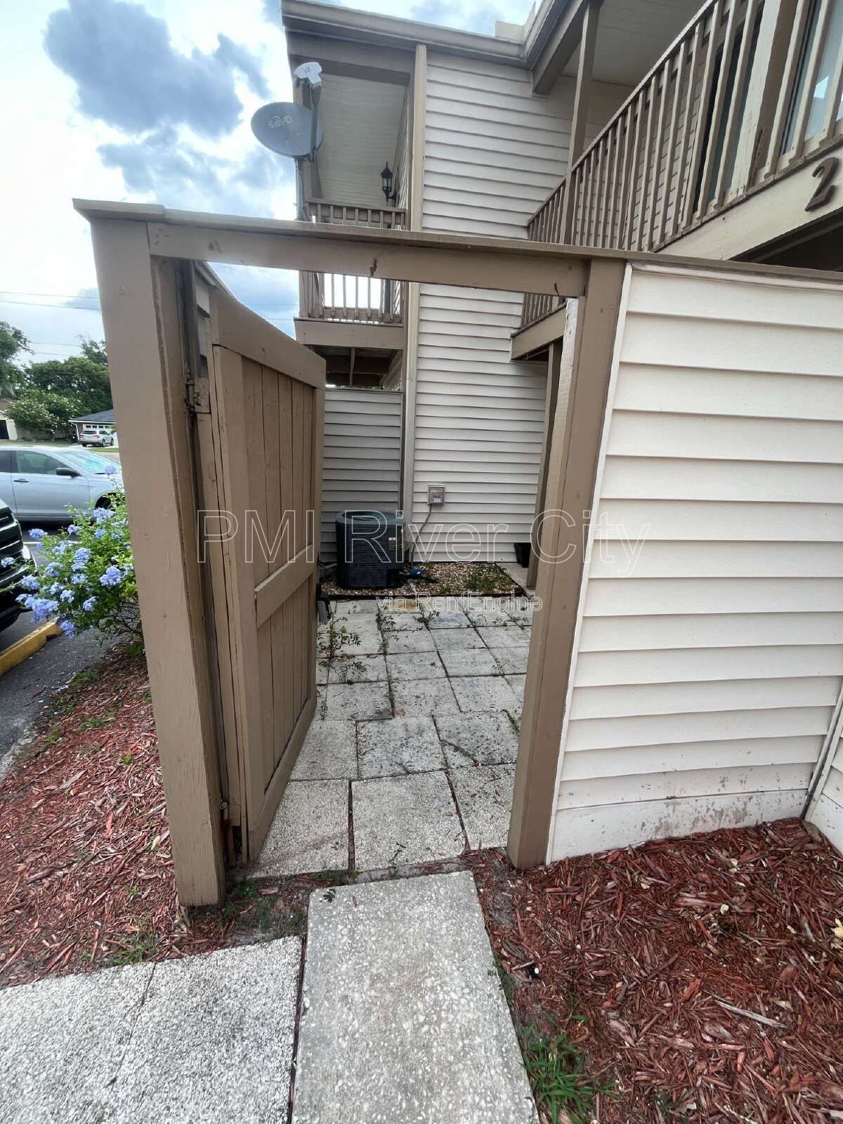 2300 Twelve Oaks Drive Unit F2 32065 property image