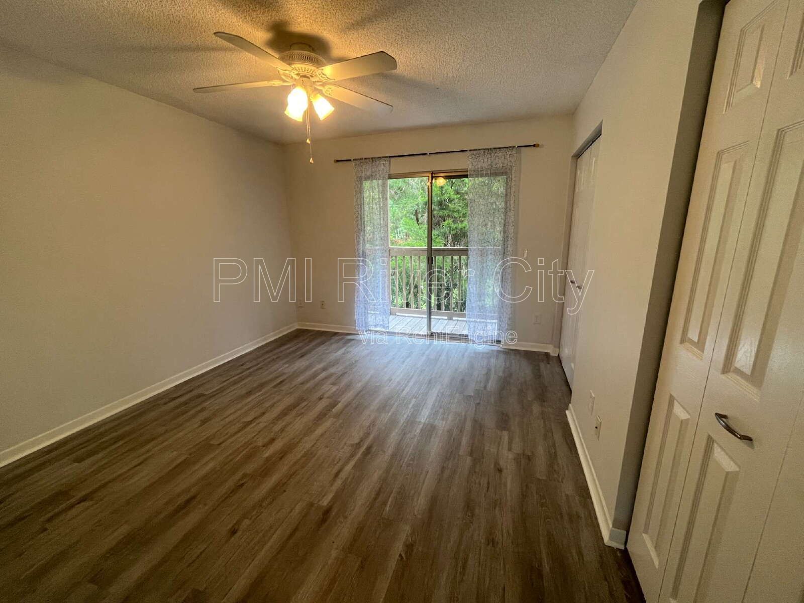 2300 Twelve Oaks Drive Unit F2 32065 property image