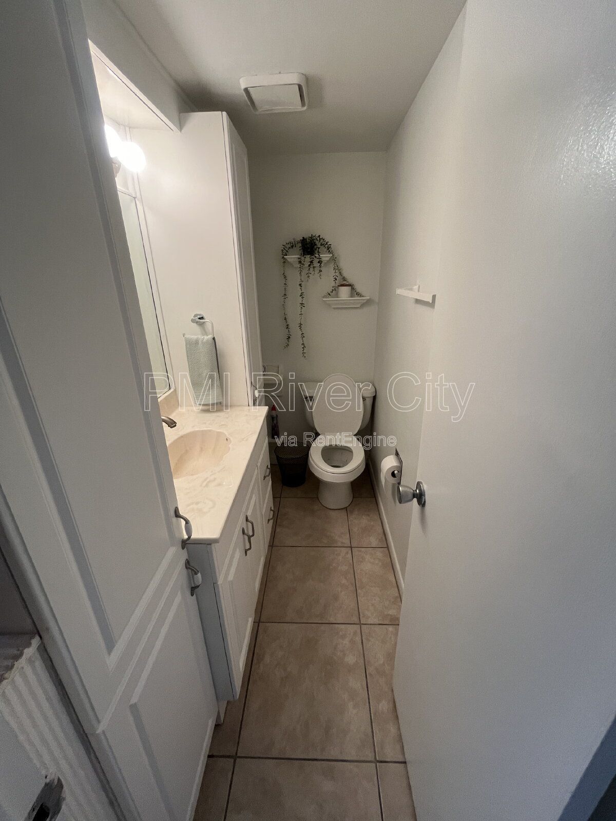 2300 Twelve Oaks Drive Unit F2 32065 property image