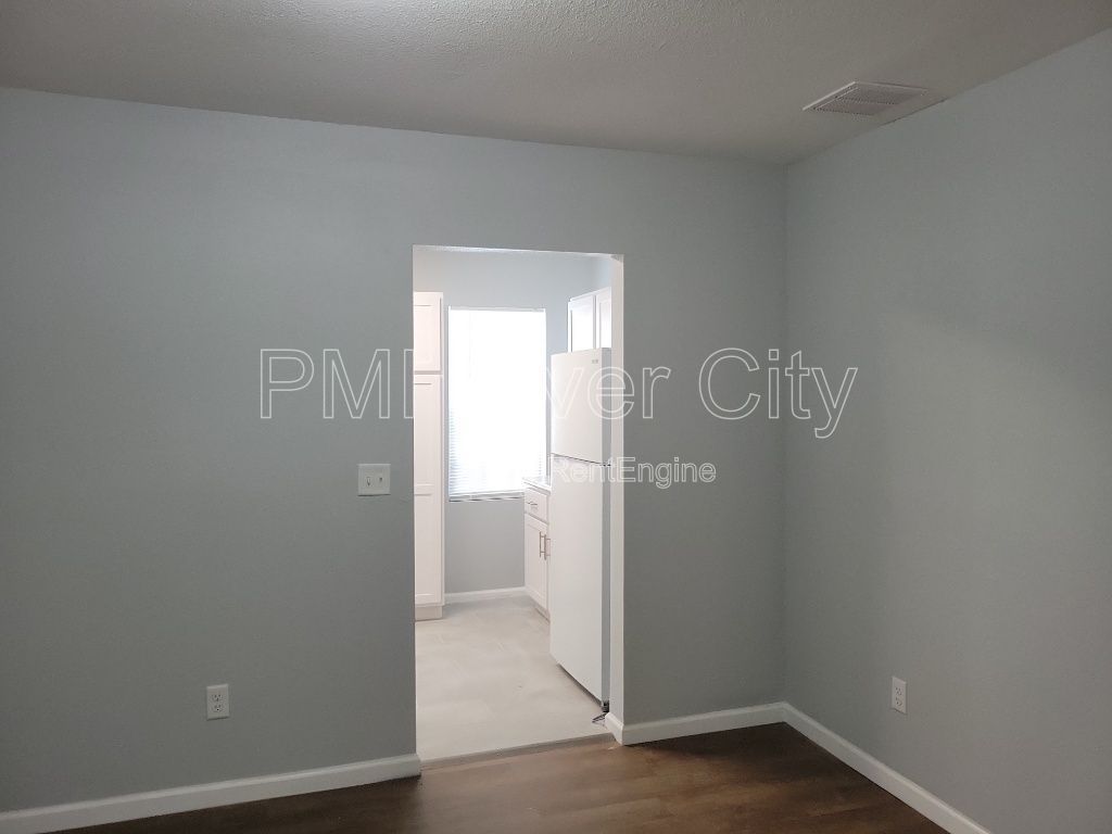 1356 River Hills Circle E, Jacksonville, FL 32211 property image