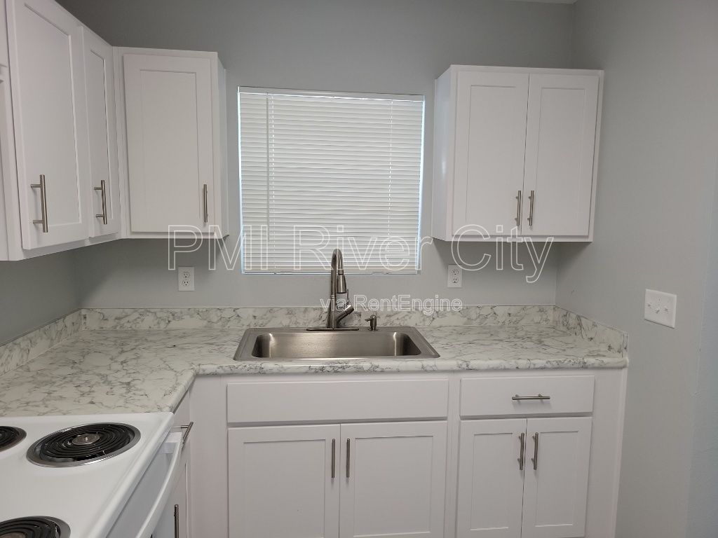 1356 River Hills Circle E, Jacksonville, FL 32211 property image