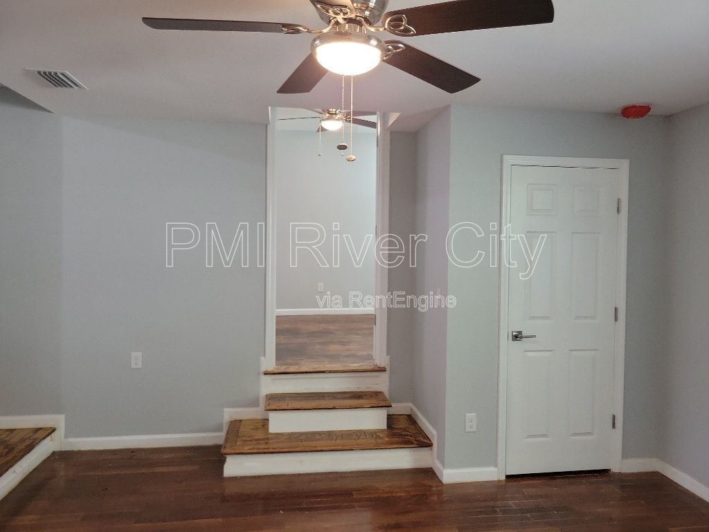 1356 River Hills Circle E, Jacksonville, FL 32211 property image