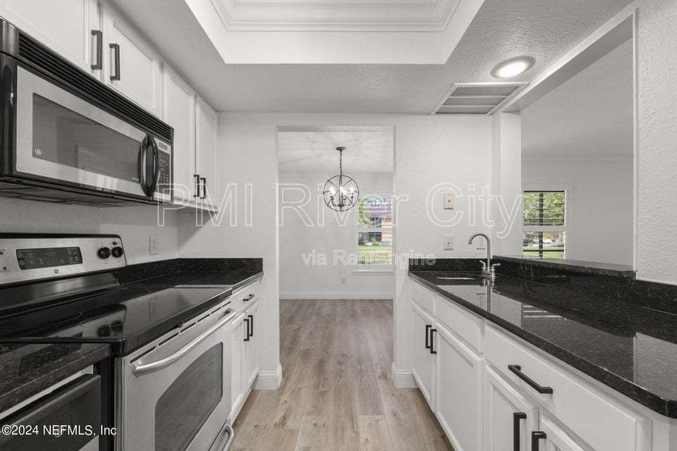 908 Shoreline Circle, Ponte Vedra Beach, FL 32082 property image