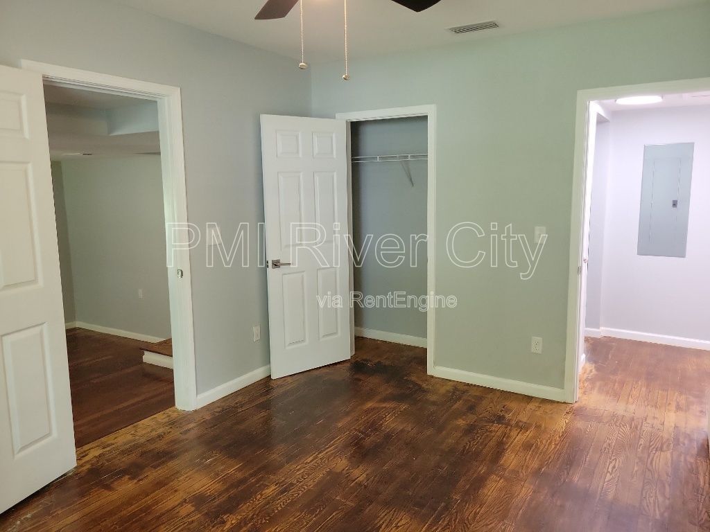 1356 River Hills Circle E, Jacksonville, FL 32211 property image