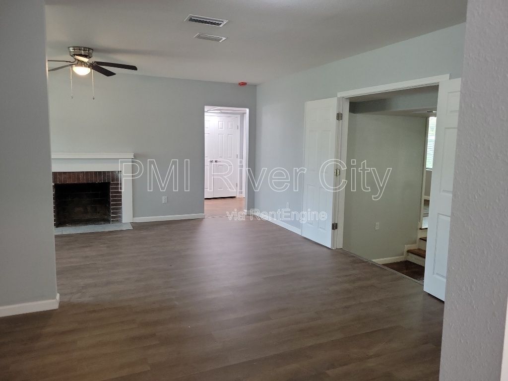 1356 River Hills Circle E, Jacksonville, FL 32211 property image